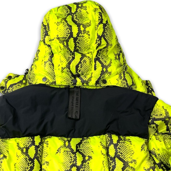 Authentic Off White Neon Green Removable Hoodie Jacket - Picture 5 of 8